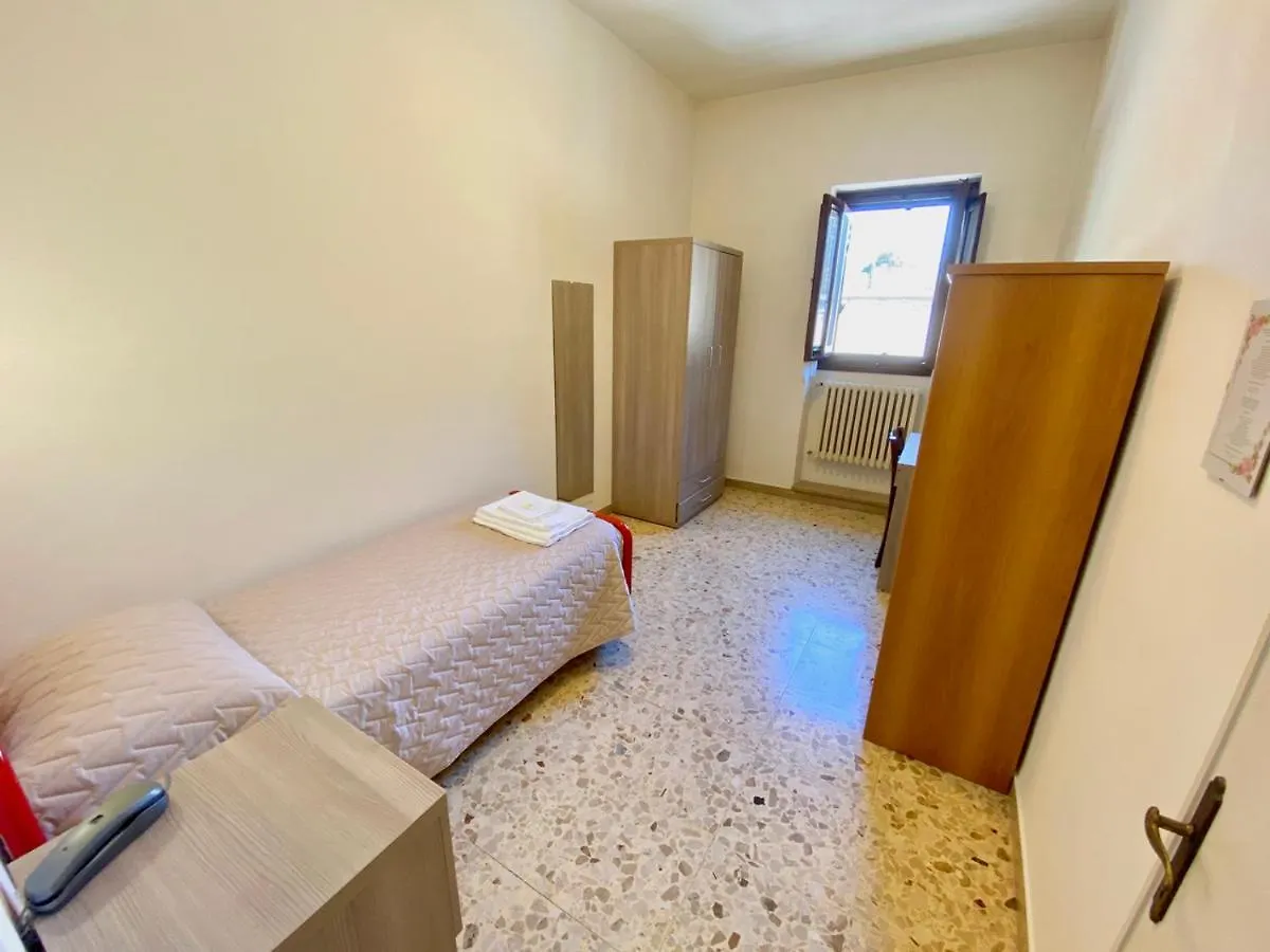 Casa Per Ferie Regina Santo Rosario Bed & Breakfast Florence Italy
