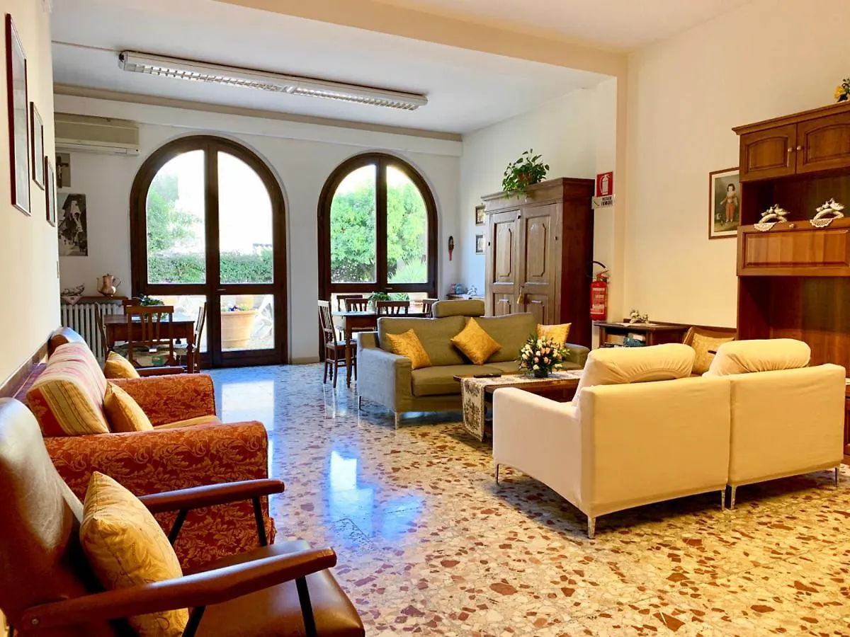 Bed and Breakfast Casa Per Ferie Regina Santo Rosario Florenz Italien