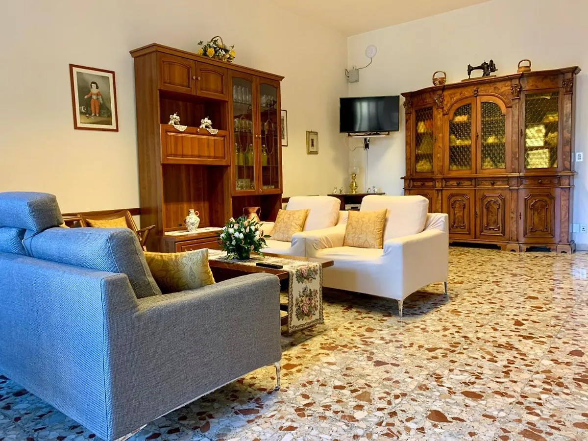 Bed and Breakfast Casa Per Ferie Regina Santo Rosario Florenz 0*,  Italien