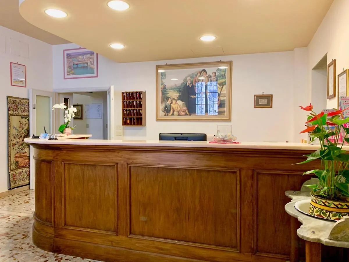 Casa Per Ferie Regina Santo Rosario Bed & Breakfast Florence